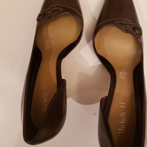 Brown Michelle D shoes for women. Size 9.
